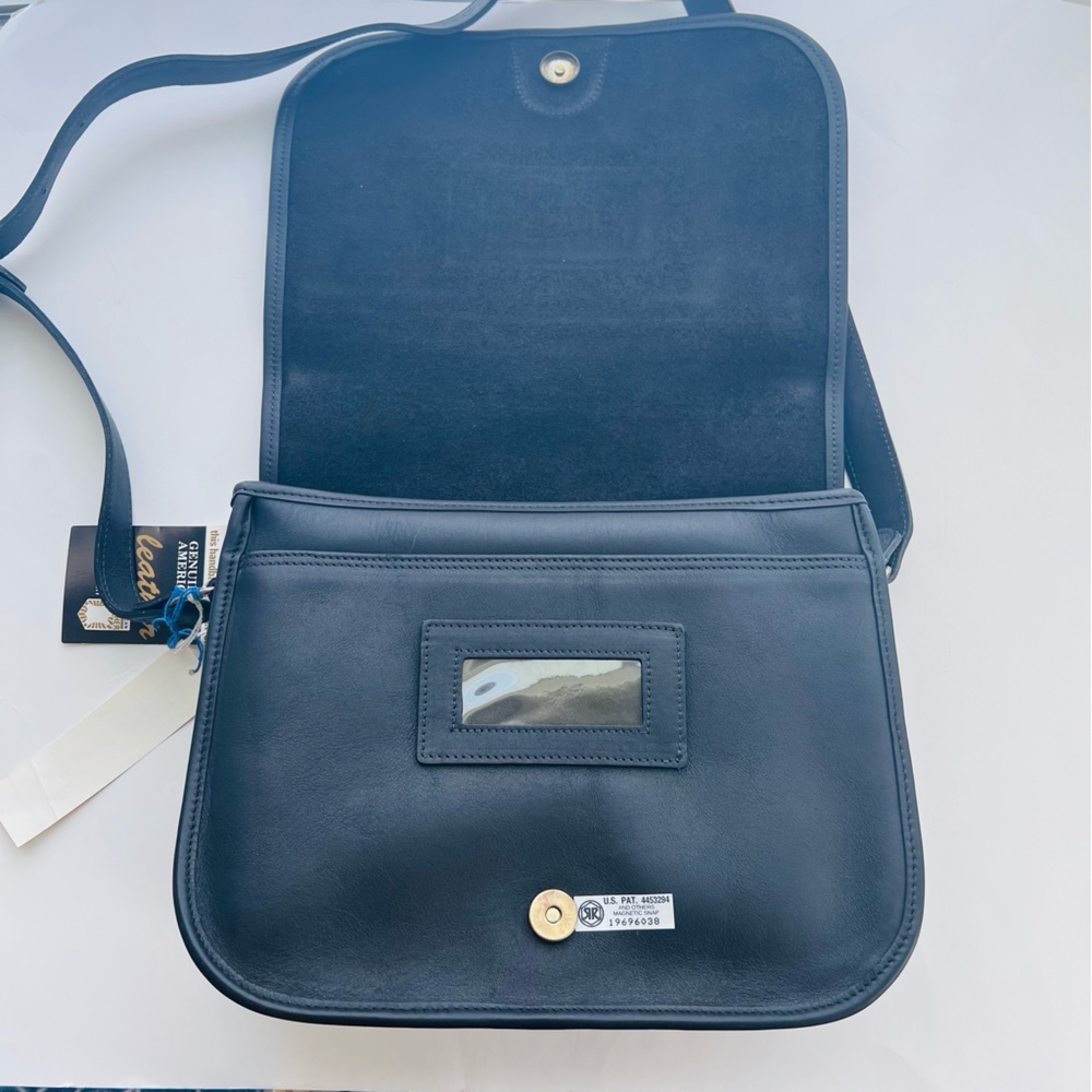 Vintage rare NWT  United Airlines uniform black genuine leather handbag . - Picture 8 of 16